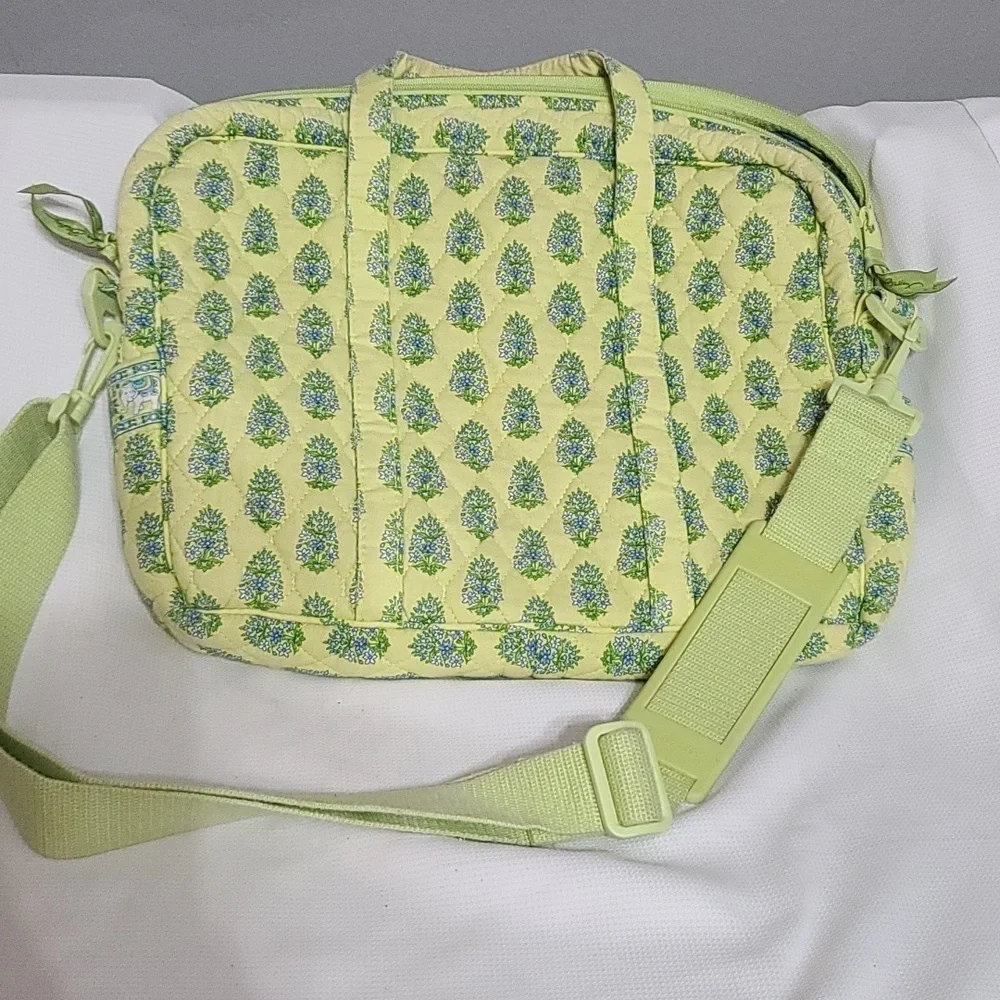 Vera Bradley Messenger Bag Chartreuse W/Blue Flowers Elephants Zips 13x16